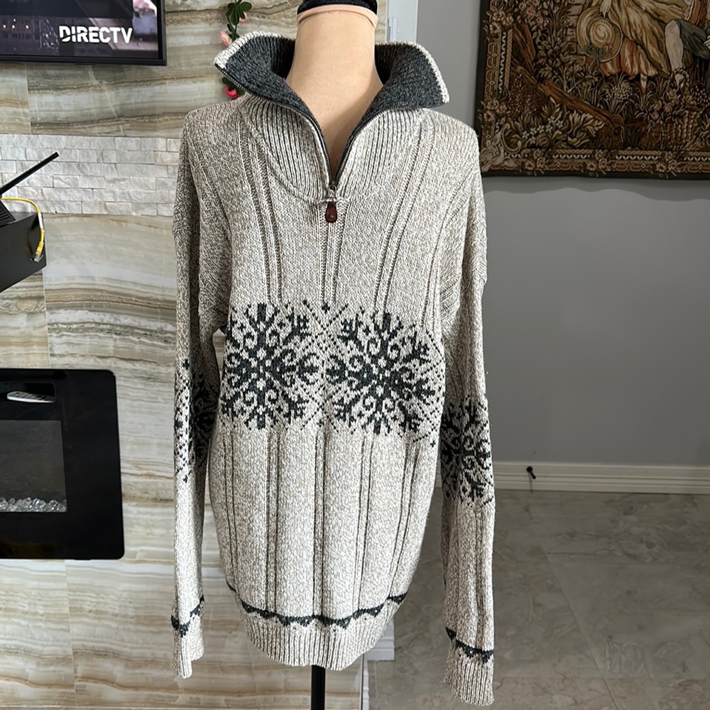 Canda High Half Zip Neck Collar. Gray Cable Knit. Size L